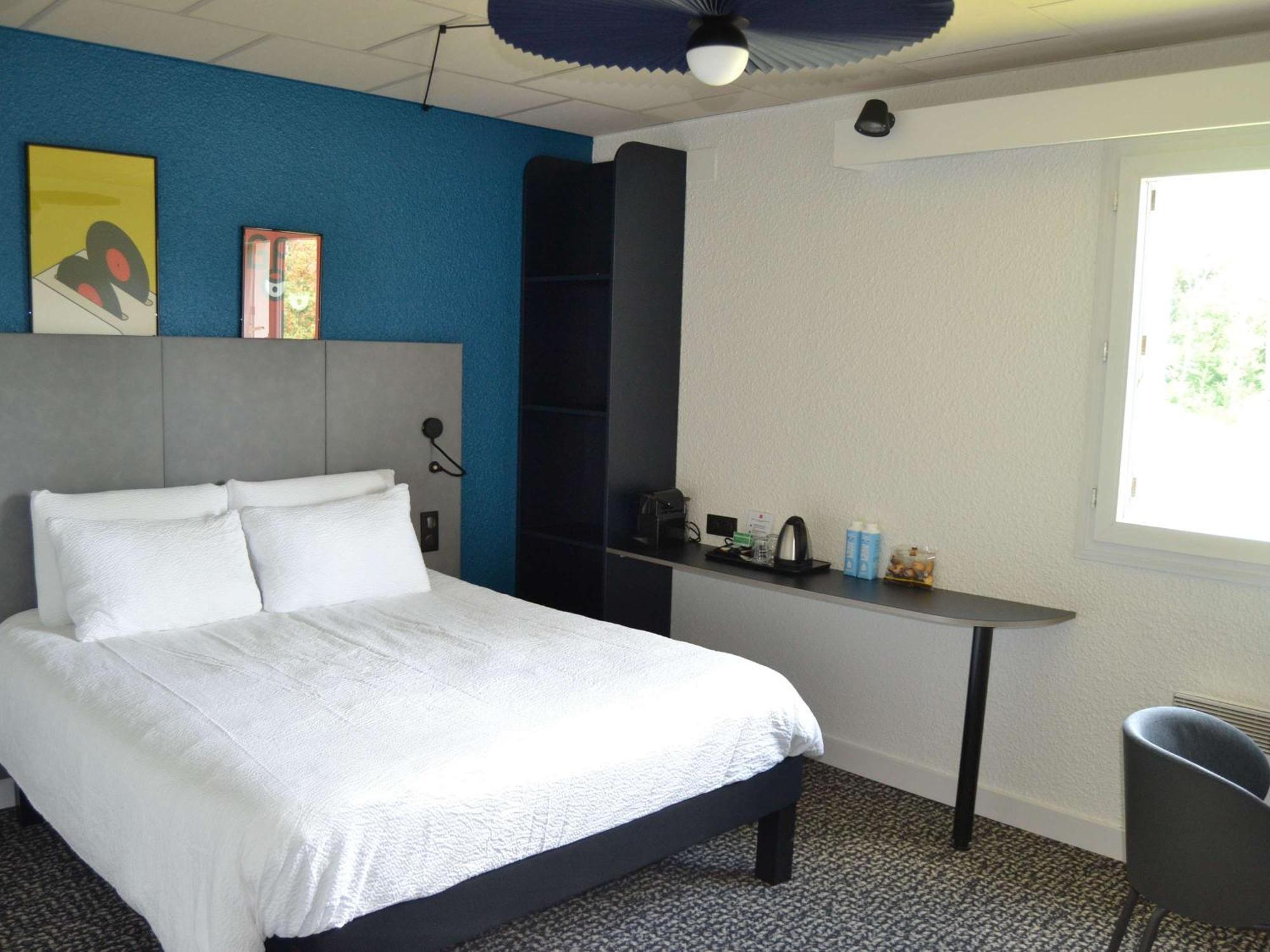 Hotel Ibis Égletons Esterno foto