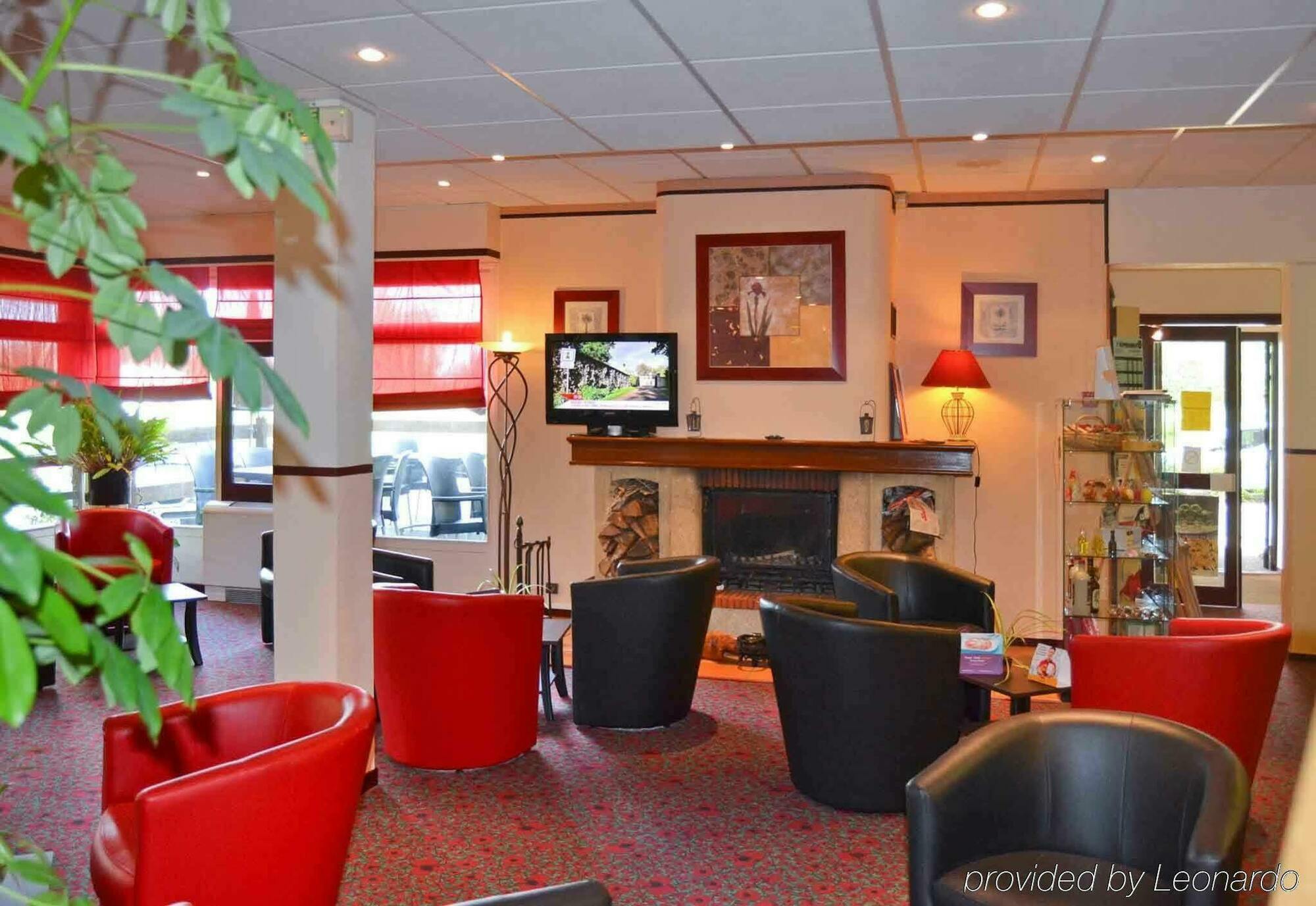 Hotel Ibis Égletons Esterno foto